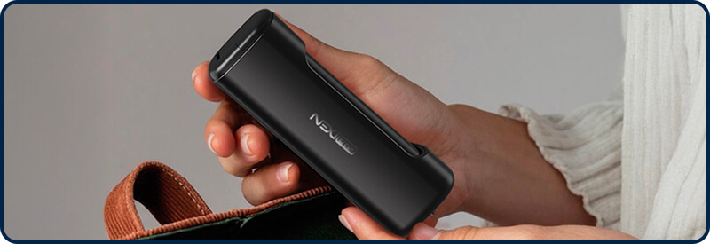 La Nexi Pro d'Aspire tenu dans une main